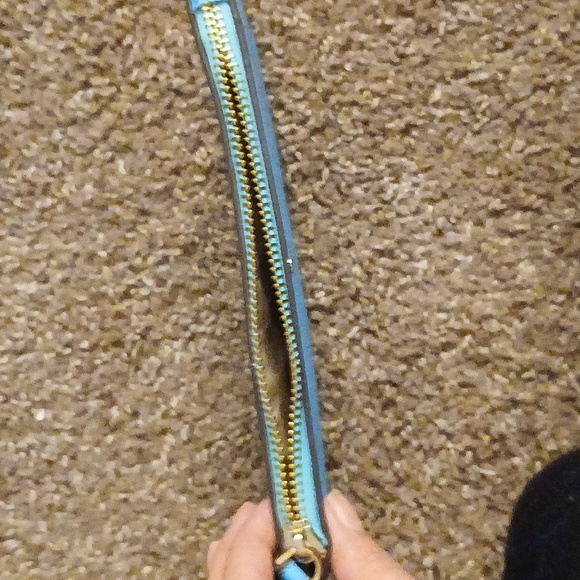 Kate Spade blue wristlet wallet - Picture 3 of 9